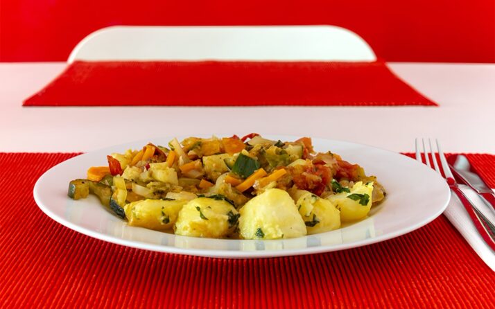 Paprika-Zucchini-Kürbisgemüse